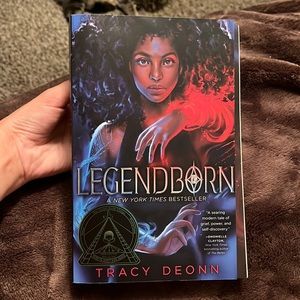 Tracy Deonn Legendborn book
